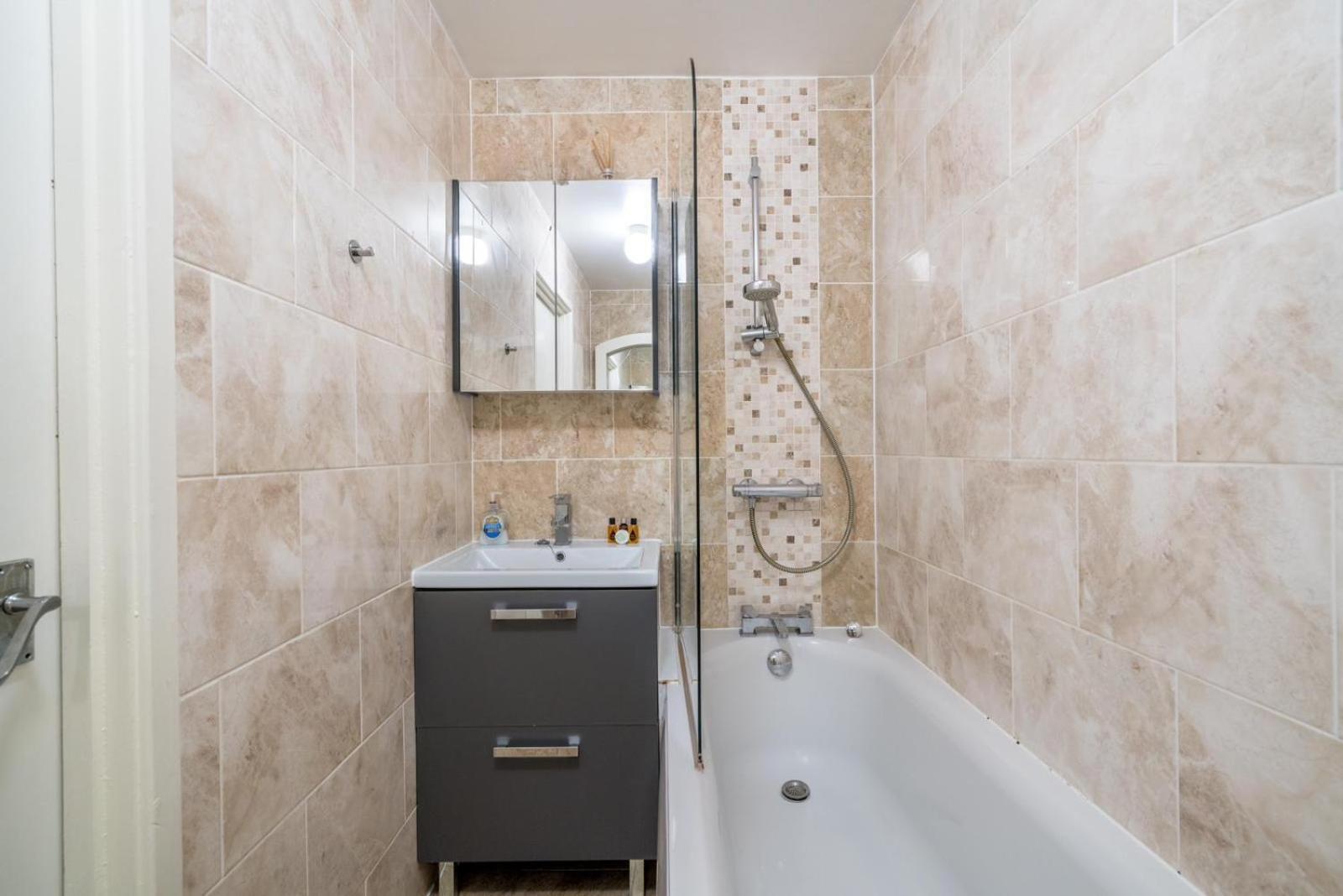 Cozy Apartment In Greater London - 1Br,1 Bath Экстерьер фото