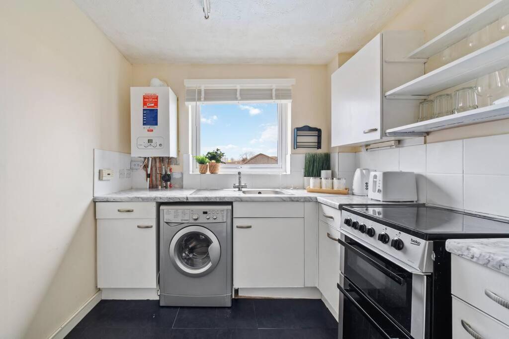 Cozy Apartment In Greater London - 1Br,1 Bath Экстерьер фото